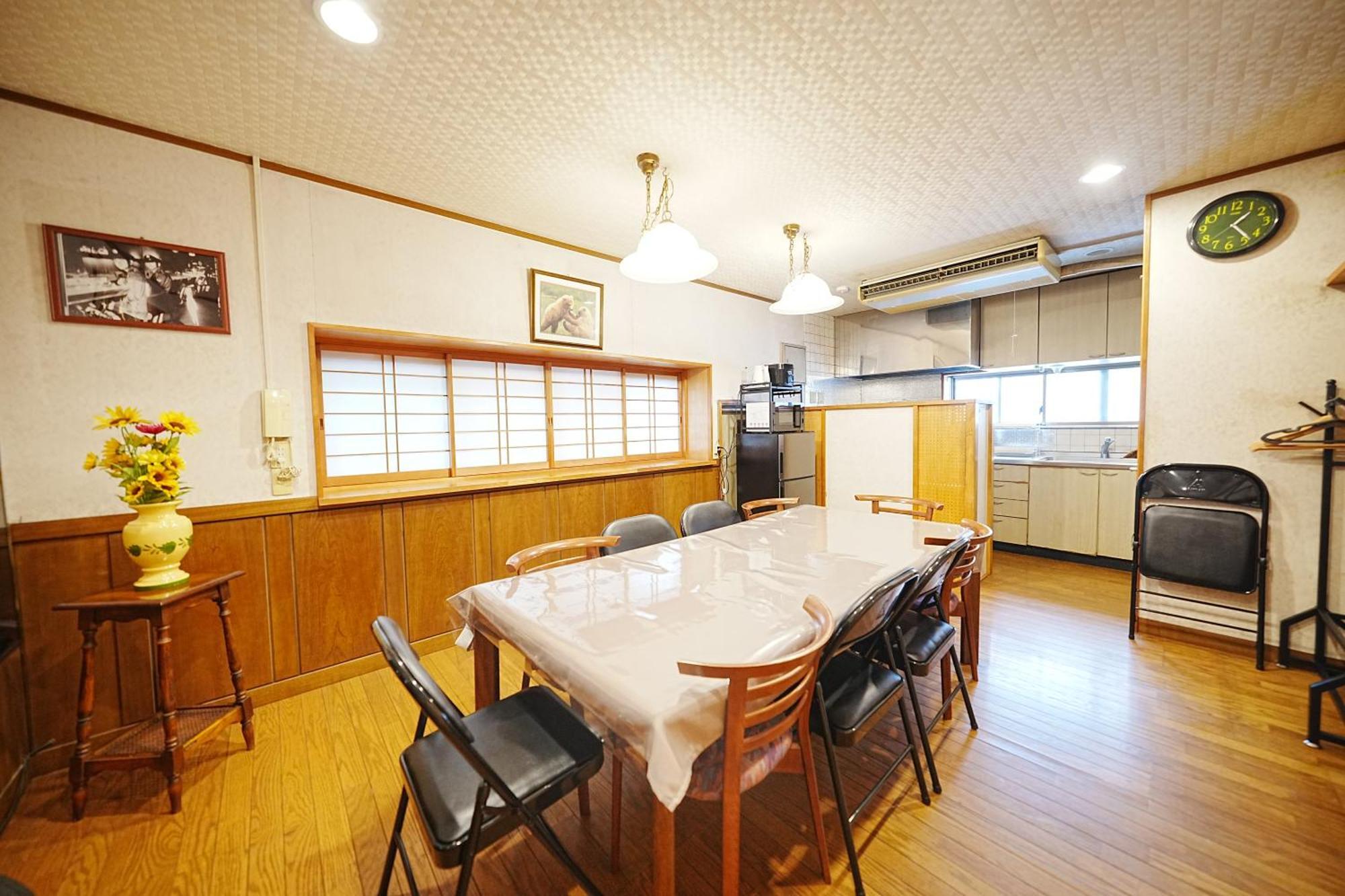 Family Or Business Travel 20 Percent Off 20 Guests 144Sqm Free Ikebukuro Shuttle 2 Kitchens Bathrooms 4 Bedrooms Tokyo Dış mekan fotoğraf